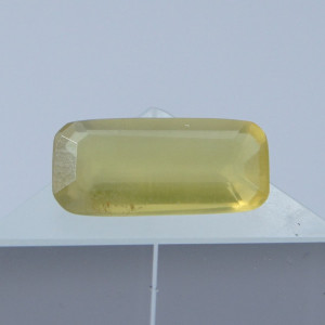 Натуральный желтый мексиканский Опал октагон 12.0х5.5мм 1.44ct