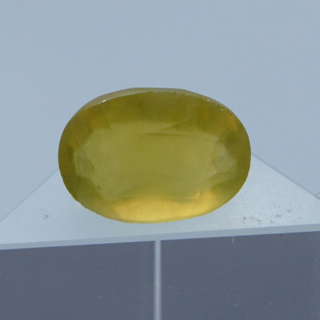 Натуральний жовтий Опал овал 10.4х7.6мм 2.13ct