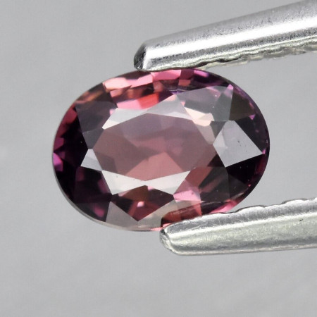 Натуральный не гретый розовый Сапфир овал 4.4х3.3мм 0.28ct