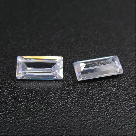 Кубічний білий Цирконій багет 1.75х1мм