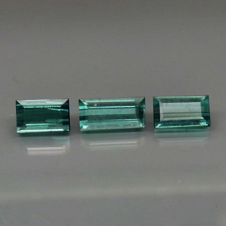 Натуральный Индиголит багет 6.5x4.0 - 8x4мм 0.86ct