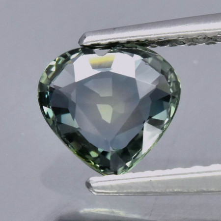 Натуральный не гретый Сапфир сердце 6.4x6.1мм 0.95ct