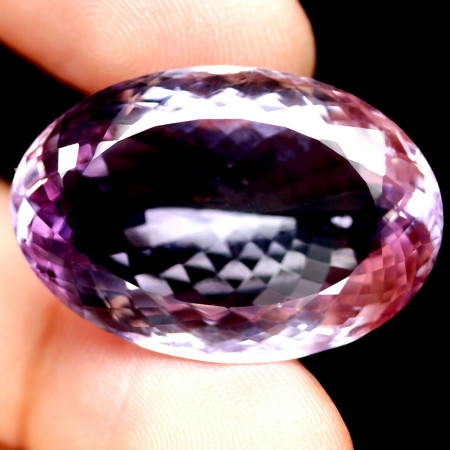 Натуральный Аметист овал 30.6х20.8мм 46.63ct Натуральный Аметист овал 30.6х20.8мм 46.63ct