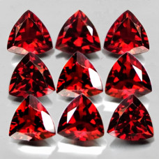 Натуральний Гранат трильйон 5мм 0.59ct