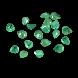 Натуральный Изумруд груша 4.0х3.0 - 4.5х4.0мм 0.21ct