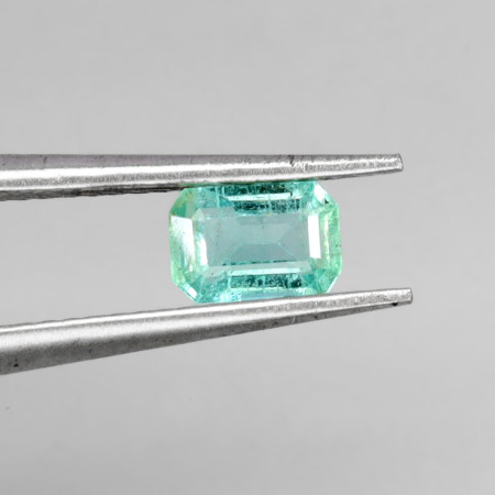 Натуральный Изумруд октагон 6х4мм 0.80ct