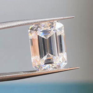 Муассанит белый октагон 5х3мм 0.50ct c Сертификатом