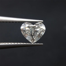 Муассанит белый сердце 8х8мм 1.20ct