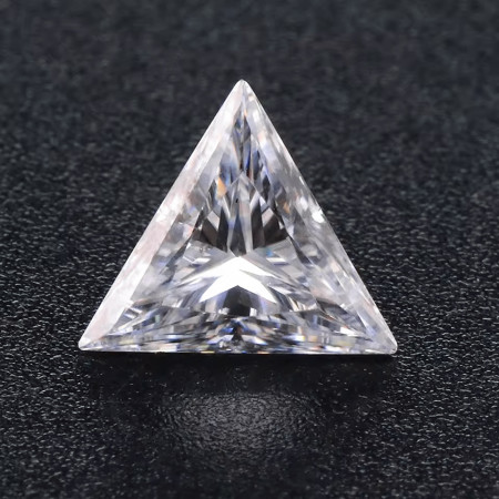 Муасаніт білий трикутник 4х4мм 0.30ct c Сертифікат