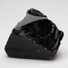 Натуральный кристалл Обсидиан 42.3х31.9мм 30.38г