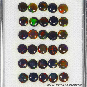 Натуральный благородный Опал круг 4.1мм 0.15ct