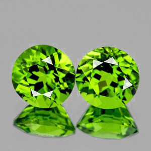 Натуральный Перидот круг пара 7мм 2.53ct
