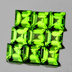 Натуральный Перидот квадрат 4мм 0.37ct