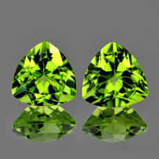 Натуральный Перидот триллион 5.8мм 1.35ct