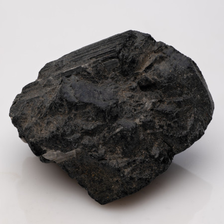 Натуральный черный Турмалин Шерл 41.5х36.5мм 33.58г Натуральный черный Турмалин Шерл 41.5х36.5мм 33.58г