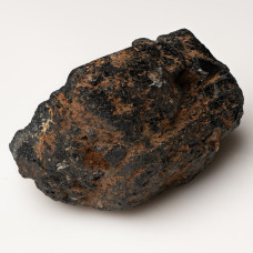 Натуральний чорний Турмалін Шерл 53.1х34.7мм 75.76г Натуральний чорний Турмалін Шерл 53.1х34.7мм 75.76г