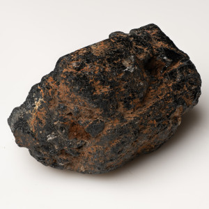 Натуральный черный Турмалин Шерл 53.1х34.7мм 75.76г