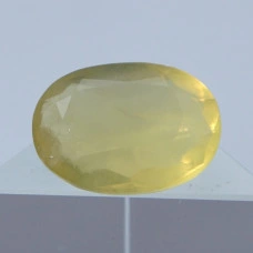 Натуральний жовтий мексиканський Опал овал 12.7х9.3мм 3.36ct