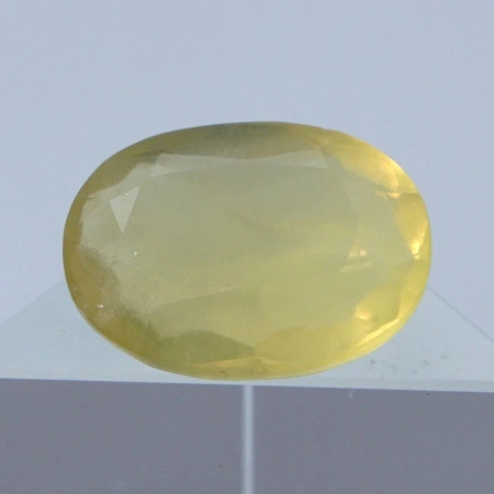 Натуральный желтый Опал овал 15.8х11.9мм 3.36ct