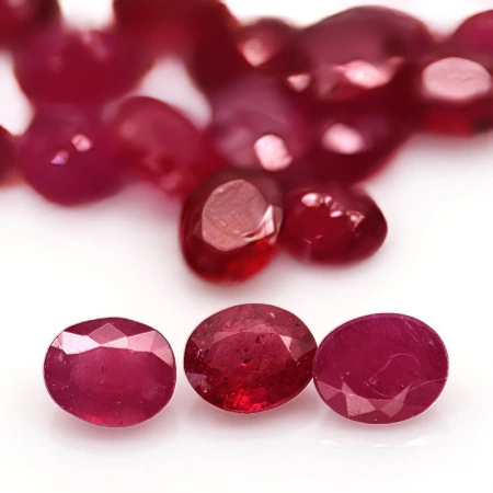 Натуральний Рубін овал 5.0х4.0 - 5.1х4.3мм 0.48ct