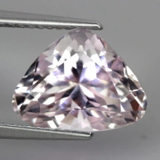 Натуральный Кунцит груша 12.5х9.6мм 5.94ct
