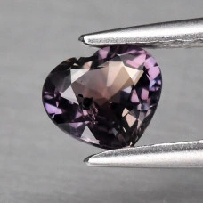 Натуральный не гретый фиолетовый Сапфир сердце 5.0х4.4мм 0.50ct