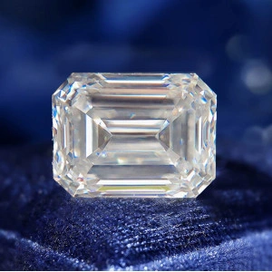 Муасаніт білий октагон 4х2мм 0.20ct зі Сертифікатом Муасаніт білий октагон 4х2мм 0.20ct зі Сертифікатом