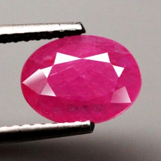 Натуральный Рубин овал 8.6х6.5мм 1.48ct