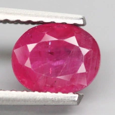 Натуральный Рубин овал 6.3х5.0мм 0.95ct