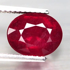 Натуральный Рубин овал 9.0х7.1мм 3.18ct