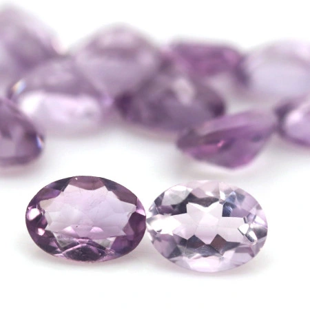 Натуральний Аметист овал 7.8х6.0 - 8.1х6.2мм 1.02ct