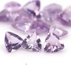 Натуральный Аметист триллион 6х6мм 0.67ct