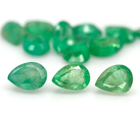 Натуральный Изумруд груша 6.9х5.1- 7х5мм 0.64ct