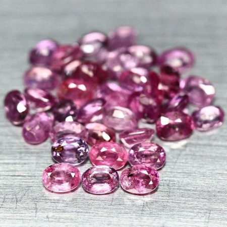 Натуральний Рубін овал 4x3мм 0.20ct