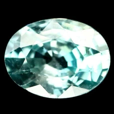 Натуральний блакитний Циркон овал 8.0x6.1мм 1.74ct