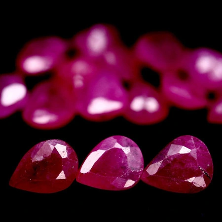 Натуральний Рубін груша 4.7x3.9 - 5.0x4.0мм 0.35ct