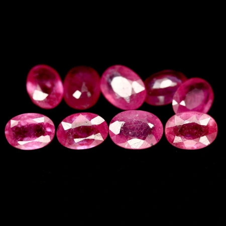Натуральний Рубін овал 6.5x5.0 - 7.2x5.5мм 1.00ct
