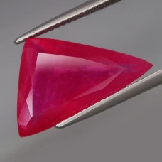 Натуральный Рубин 19.6x12.0мм 8.81ct