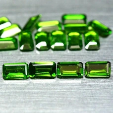 Натуральный Хромдиопсид октагон 5x3мм 0.23ct