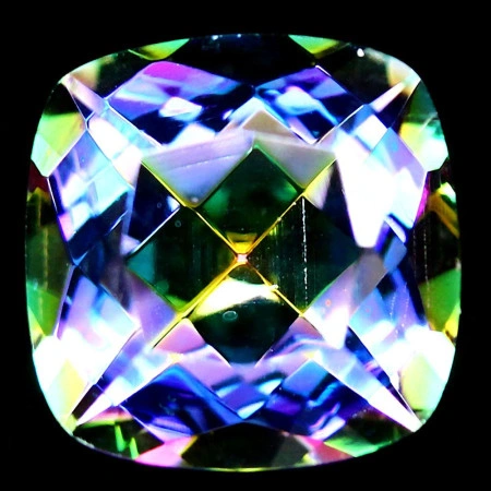 Натуральний містичний Кварц кушион 11.1x11.0мм 5.64ct