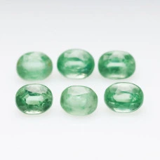 Натуральний зелений овал Кіаніт 5х4мм 0.54ct