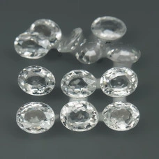 Натуральний білий Циркон овал 5x4мм 0.52ct