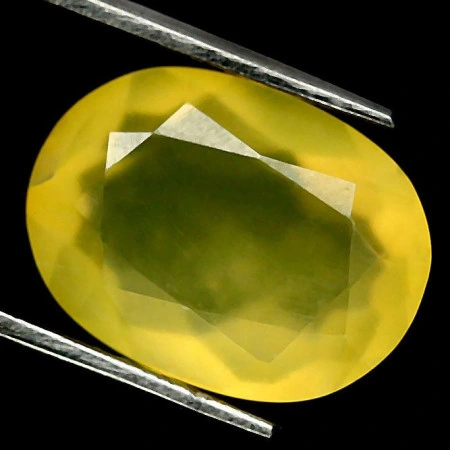 Натуральний жовтий Опал овал 11.5x8.5мм 2.46ct