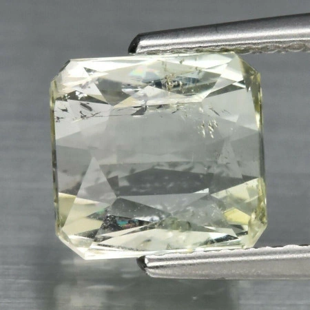 Натуральный Турмалин желтый 7.0x6.6мм октагон 1.79ct