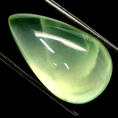 Натуральный зелёный Пренит груша 22.7x13.1мм 18.90ct