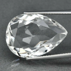 Натуральний білий Кварц груша 20.2x14.4мм 15.05ct