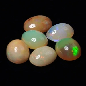 Натуральний благородний Опал овал 8.9x7.1 - 9.1x7.2мм 1.21ct