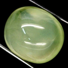 Натуральный Пренит овал 15.7x13.6мм 16.28ct
