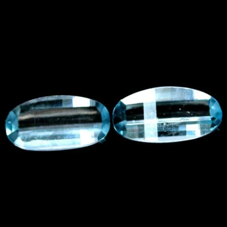 Натуральный голубой Топаз овал 3.20ct Натуральный голубой Топаз овал 3.20ct