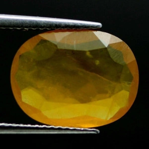 Натуральный желтый Опал овал 14.5x11.1мм 4.16ct